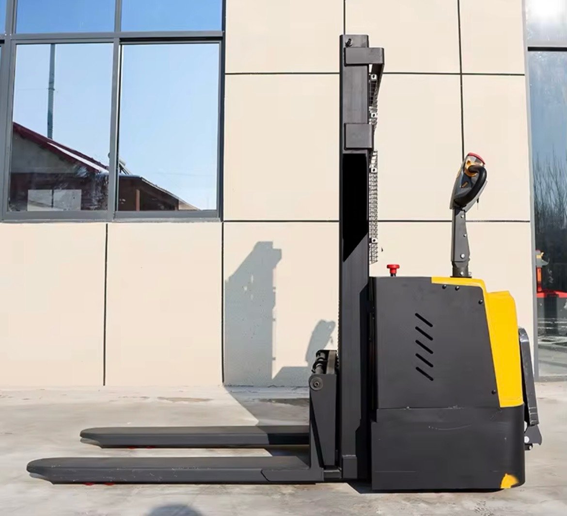 Battery Operated Hydraulic Forklift